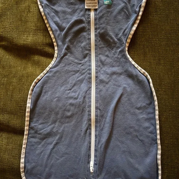 Love To Dream Arms Up Swaddle - Picture 3 of 5